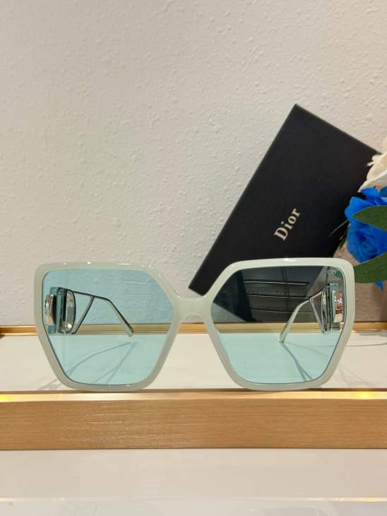 Picture of Dior Sunglasses _SKUfw80443868fw
